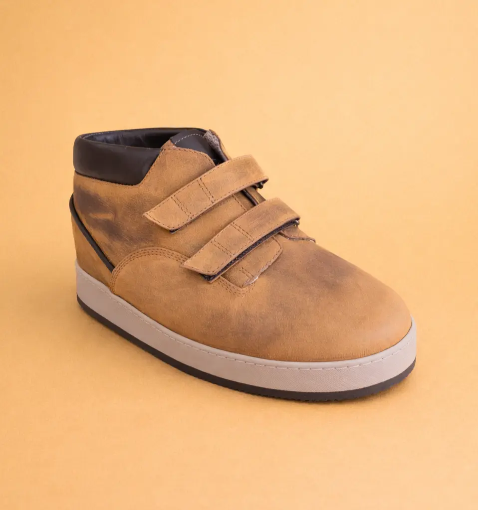 chaussures orthopediques jaune homme